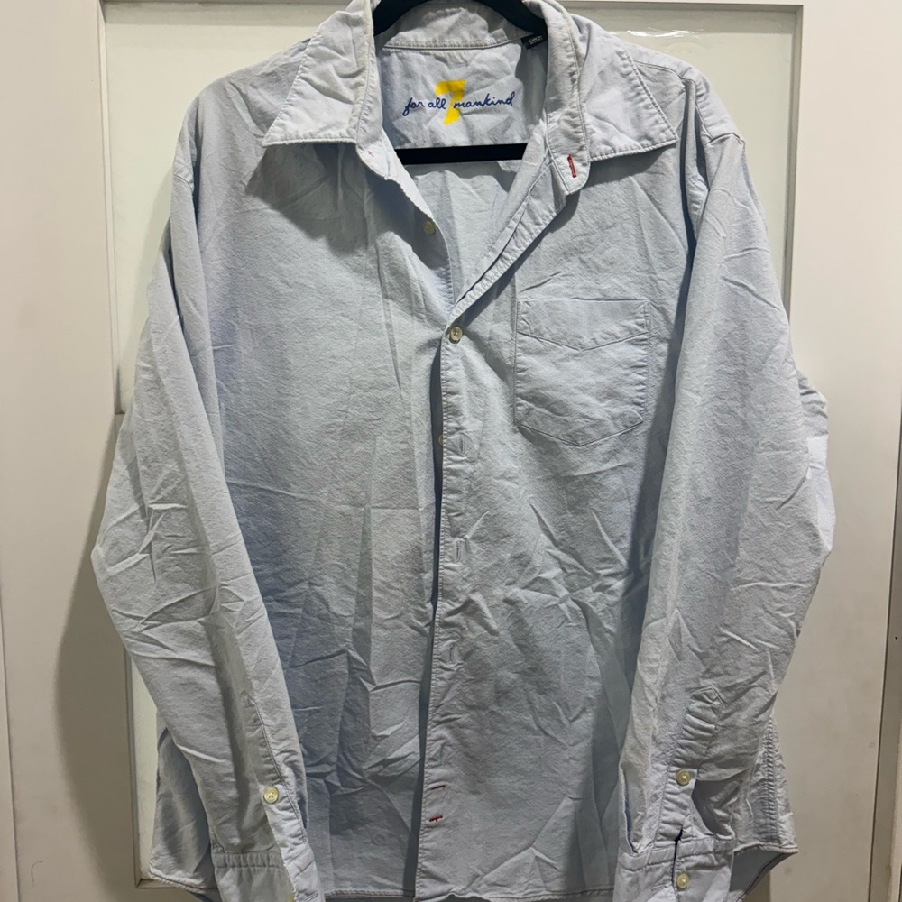 Men's Light Blue Button-Up Shirt